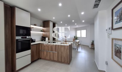 Apartament / Duplex - Herverkoop - Torrevieja -
                Playa Acequion