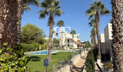 apartment - Herverkoop - Orihuela Costa -
                Villamartín