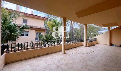 apartment - Wiederverkauf - Marbella - Nueva Andalucía