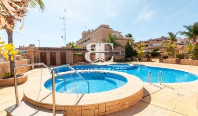 apartment - Wiederverkauf - Orihuela Costa - Los Dolses