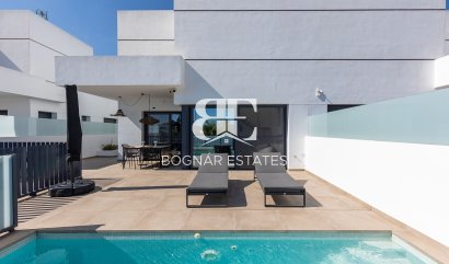 Herenhuis - Herverkoop - Dolores -
                Dolores