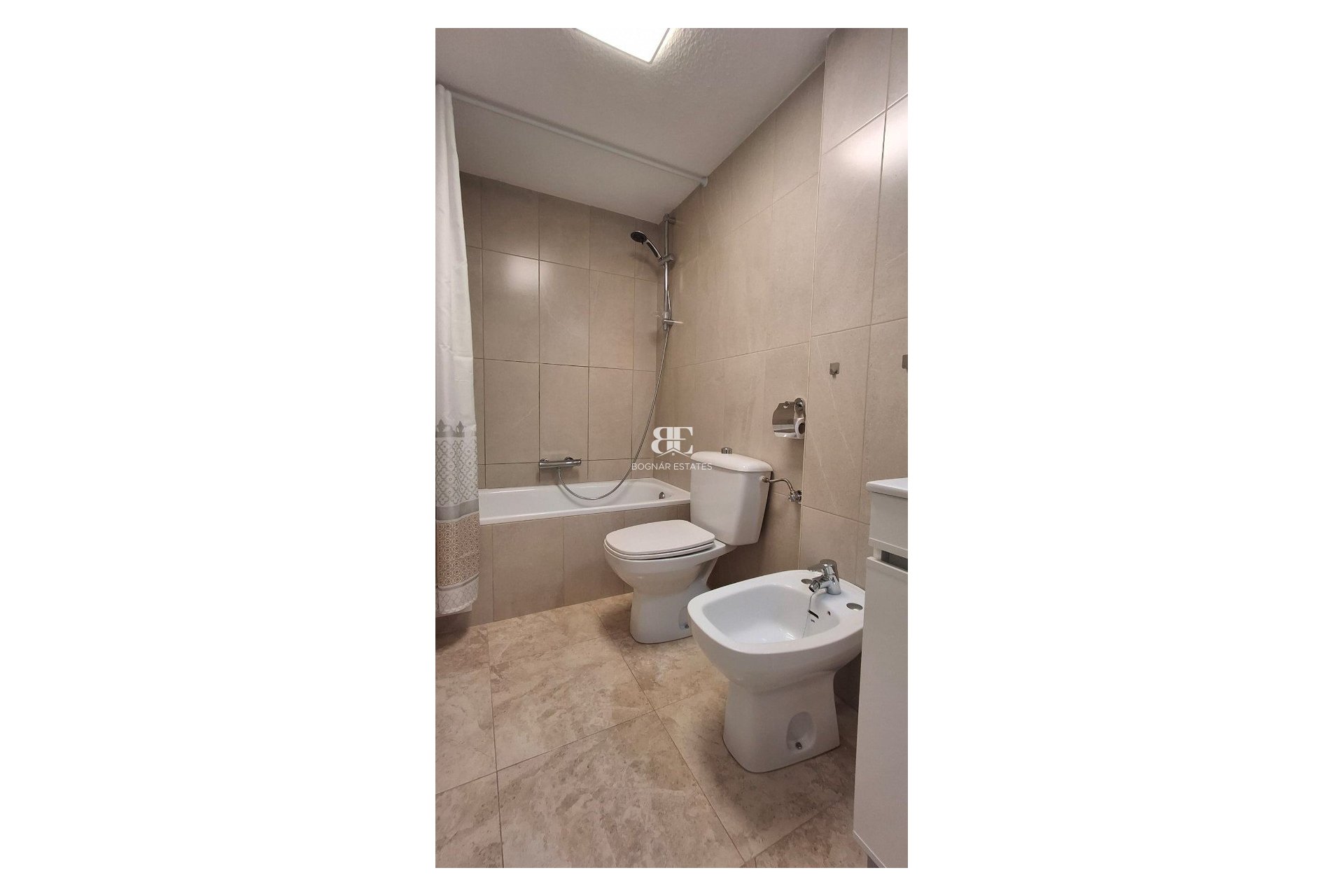 Herverkoop - Apartament / Duplex -
La Mata - Playa