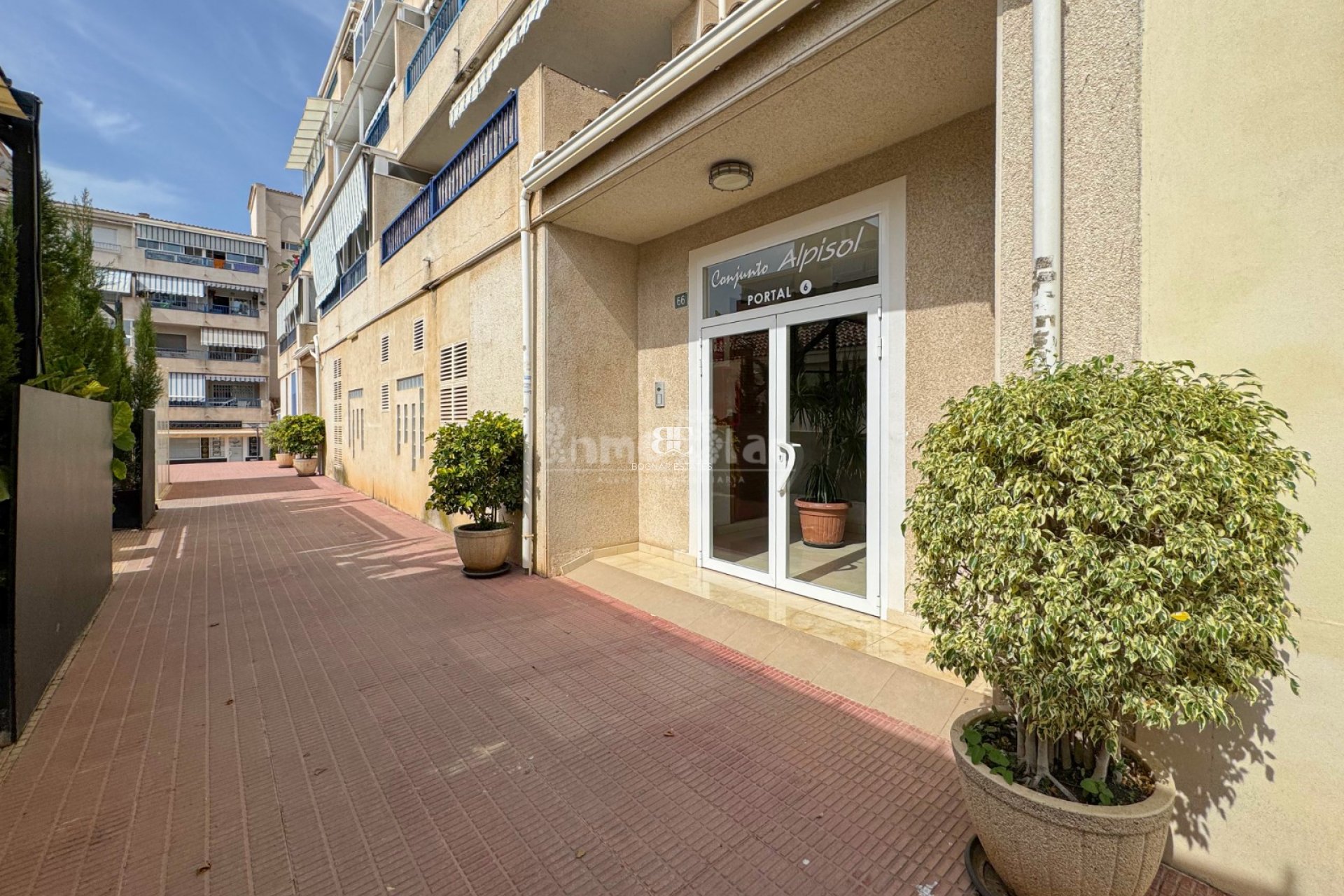 Herverkoop - apartment -
Albir - Centro