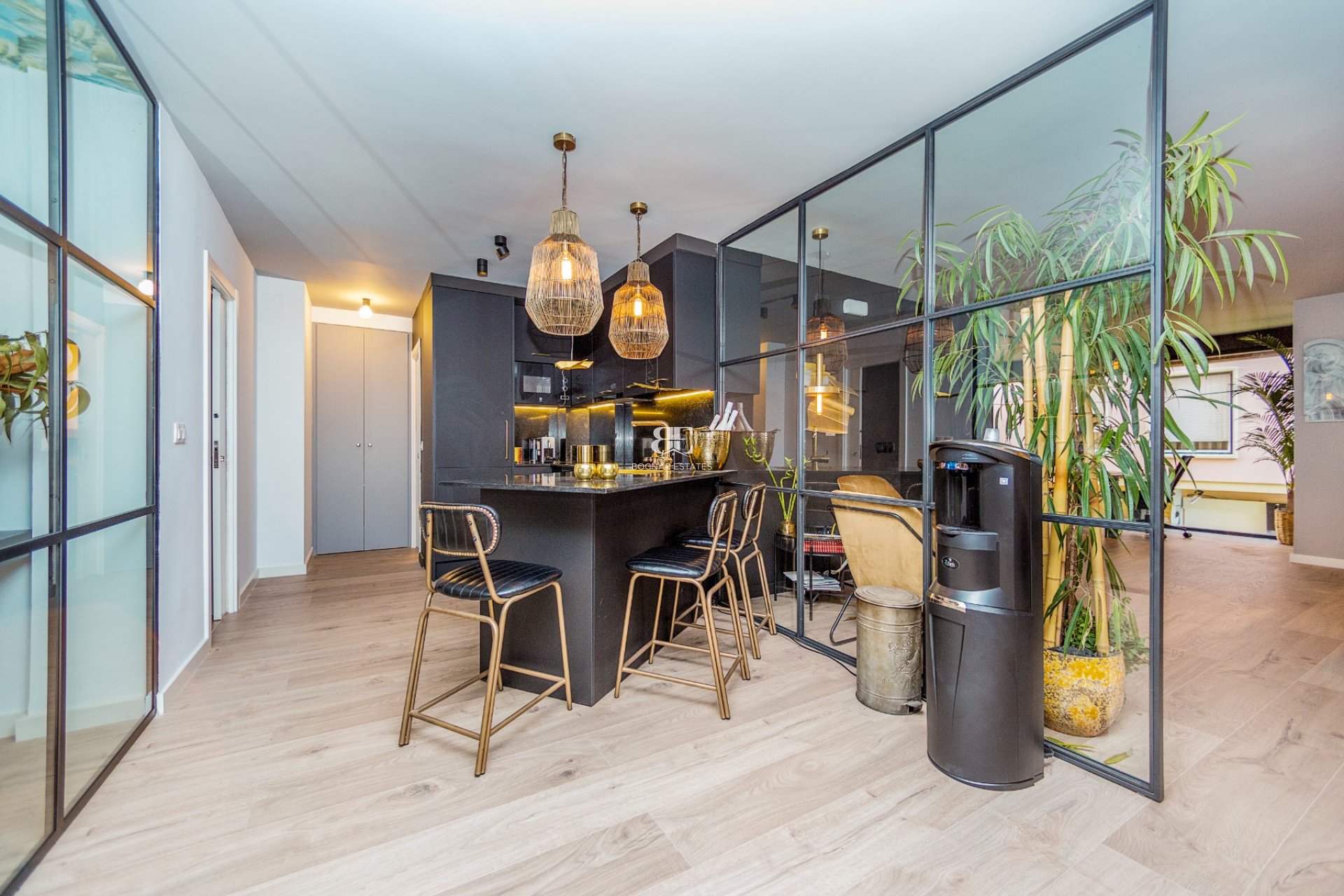 Herverkoop - apartment -
Alicante - Alicante centro