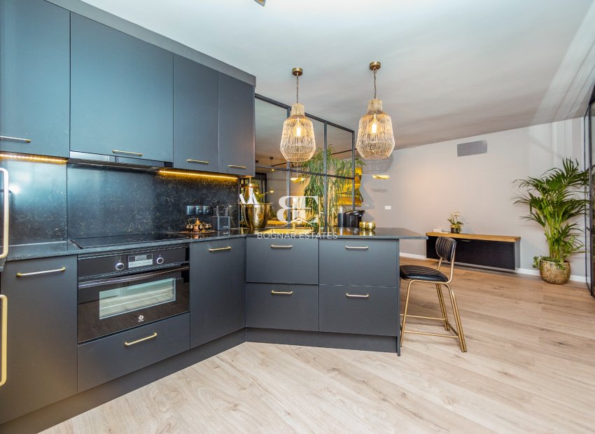 Herverkoop - apartment -
Alicante - Alicante centro