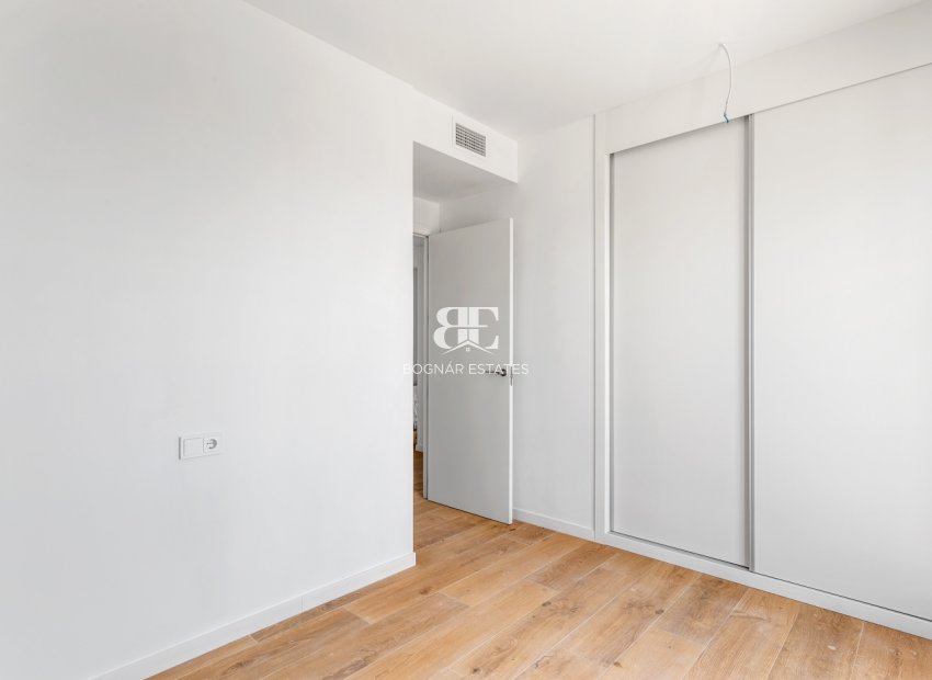 Herverkoop - apartment -
Alicante - Benalua