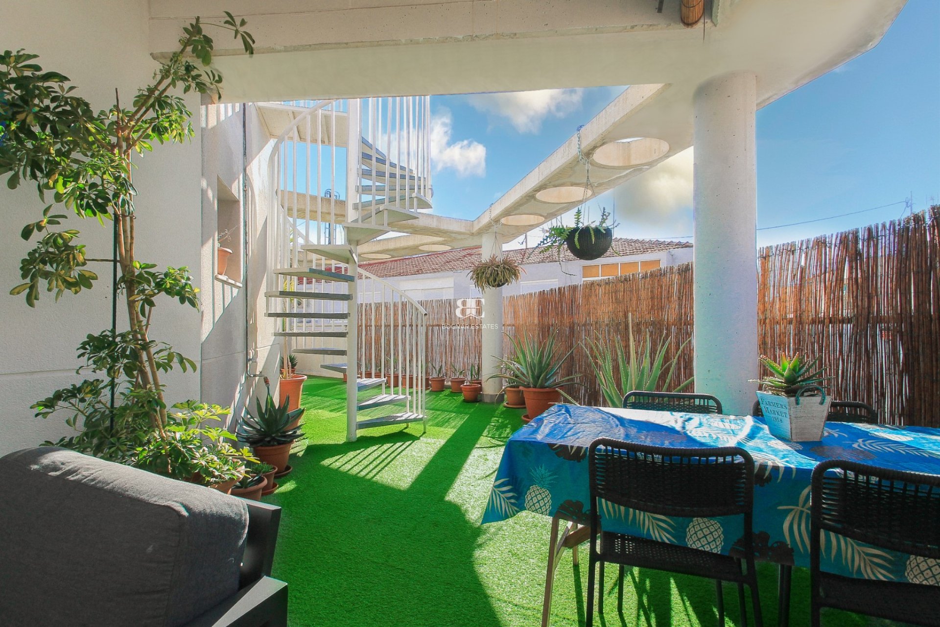 Herverkoop - apartment -
Alicante - Carolinas Altas