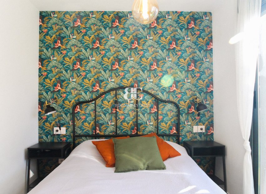 Herverkoop - apartment -
Alicante - Carolinas Altas