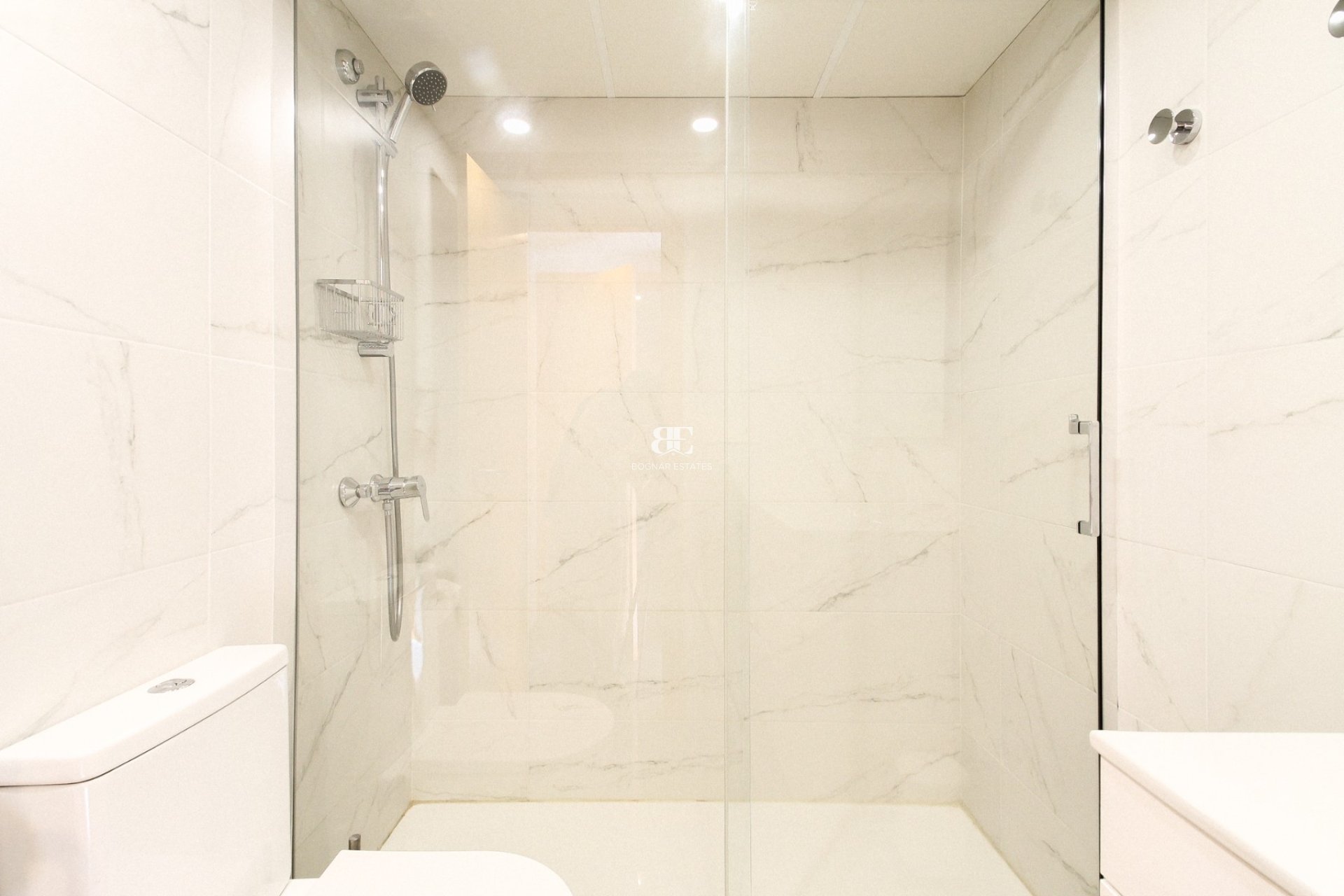 Herverkoop - apartment -
Alicante - Carolinas Altas