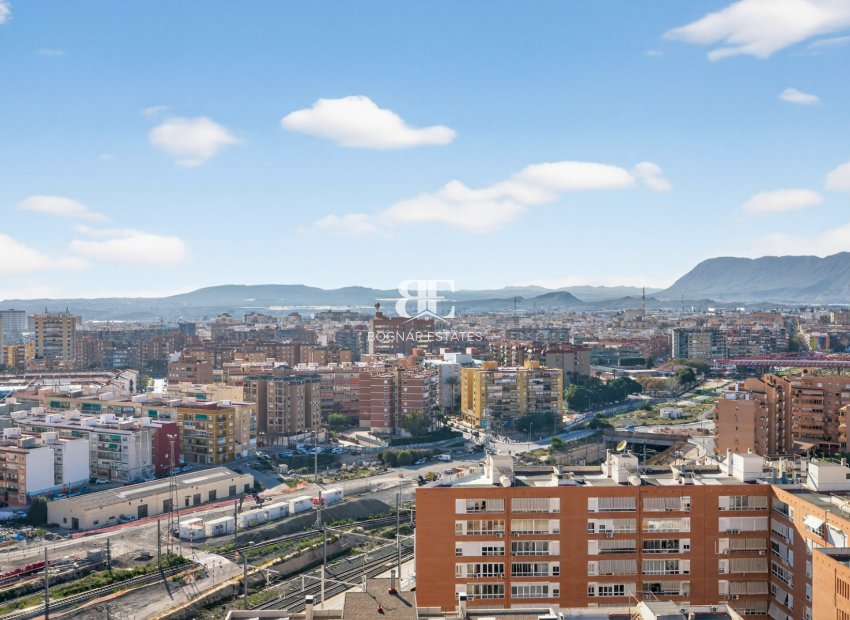 Herverkoop - apartment -
Alicante - Center