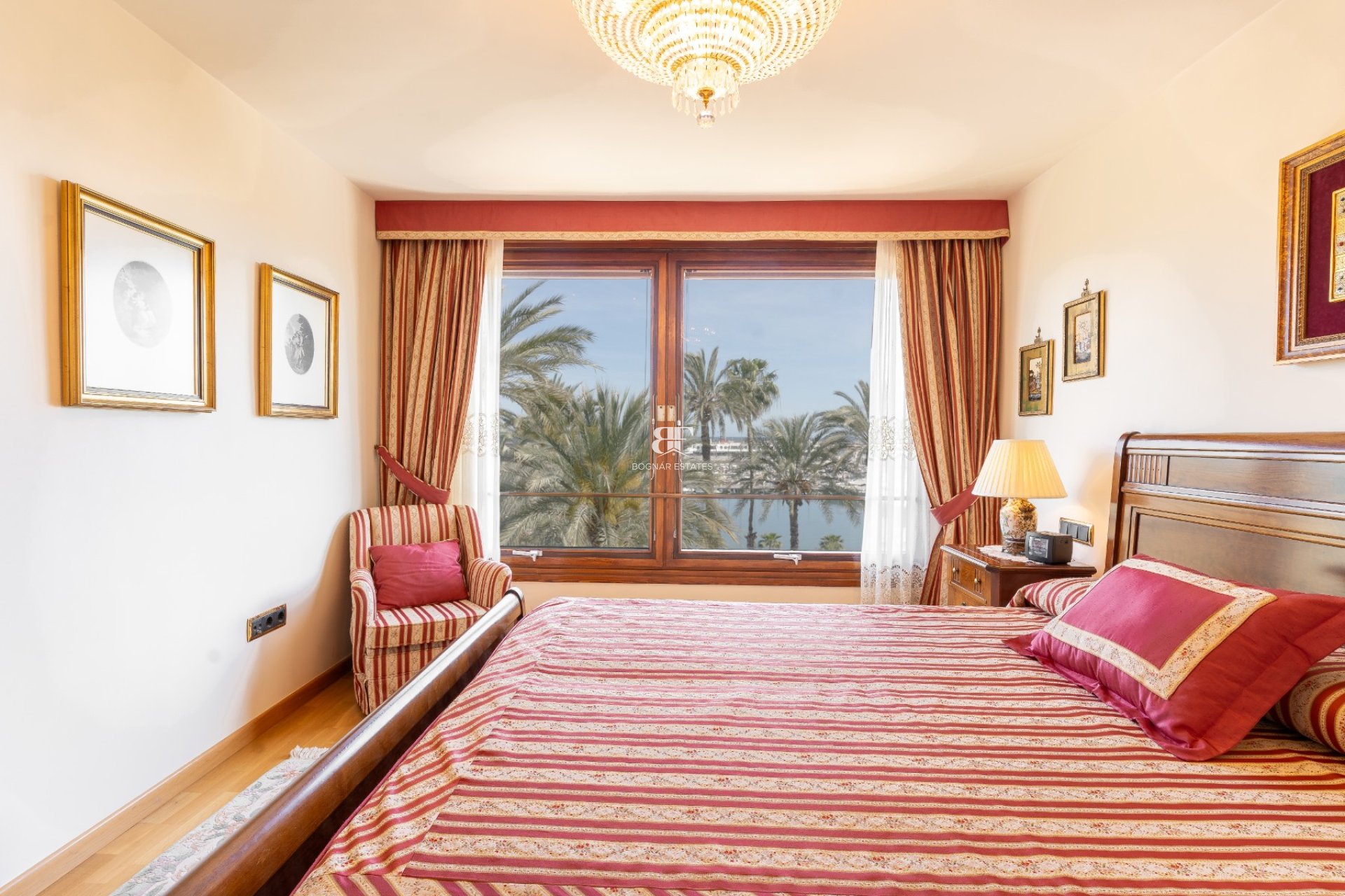 Herverkoop - apartment -
Alicante - Center