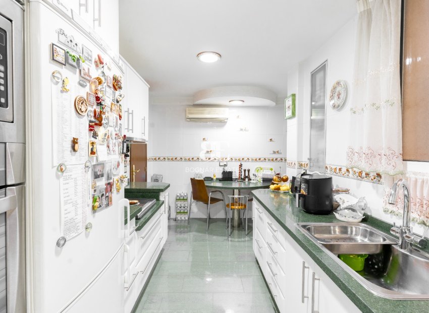 Herverkoop - apartment -
Alicante - Center