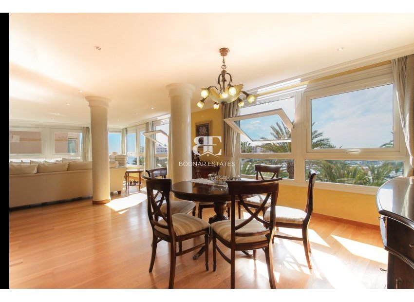 Herverkoop - apartment -
Alicante - Center