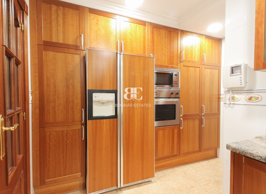 Herverkoop - apartment -
Alicante - Center