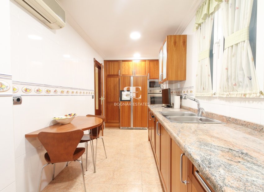 Herverkoop - apartment -
Alicante - Center