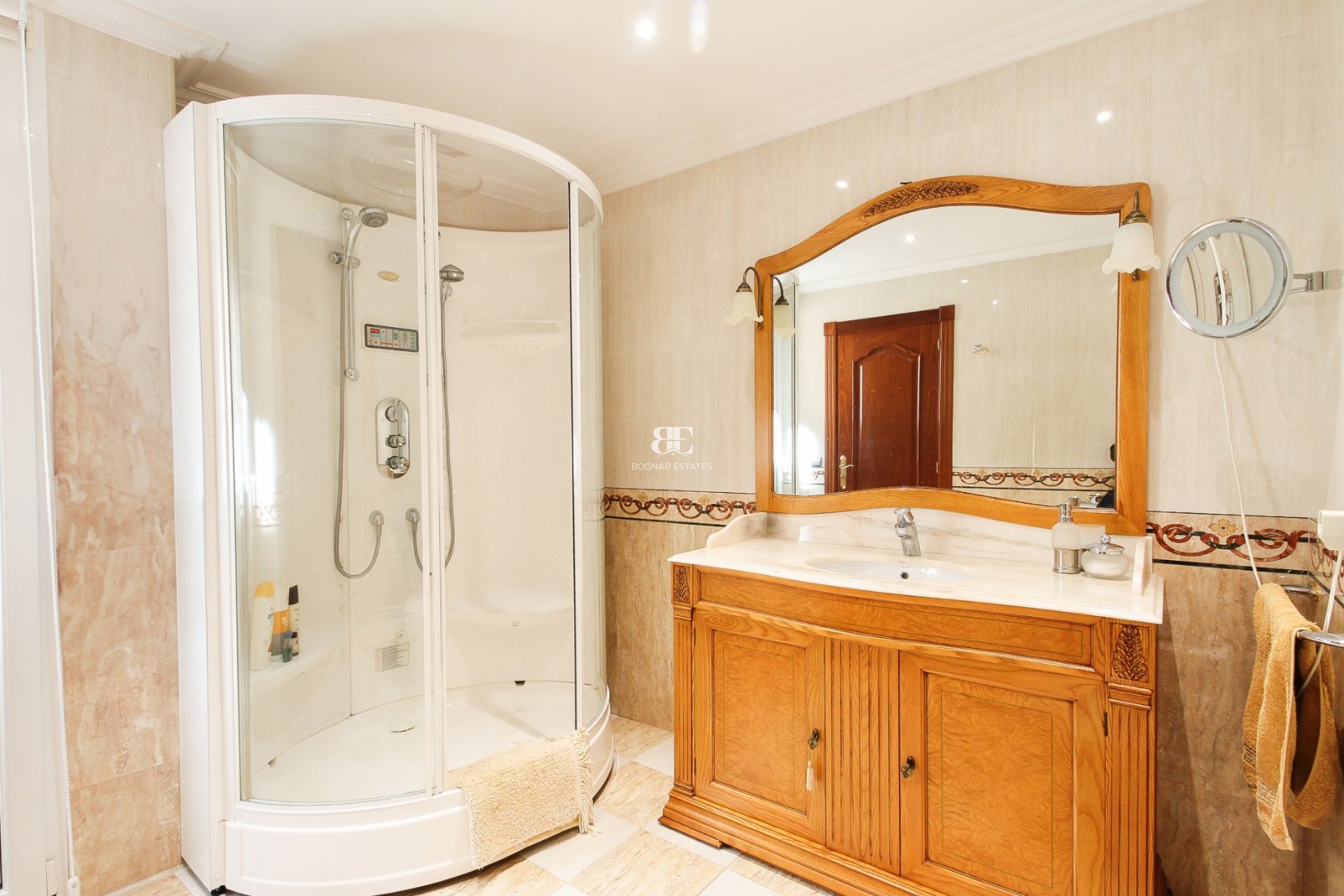 Herverkoop - apartment -
Alicante - Center