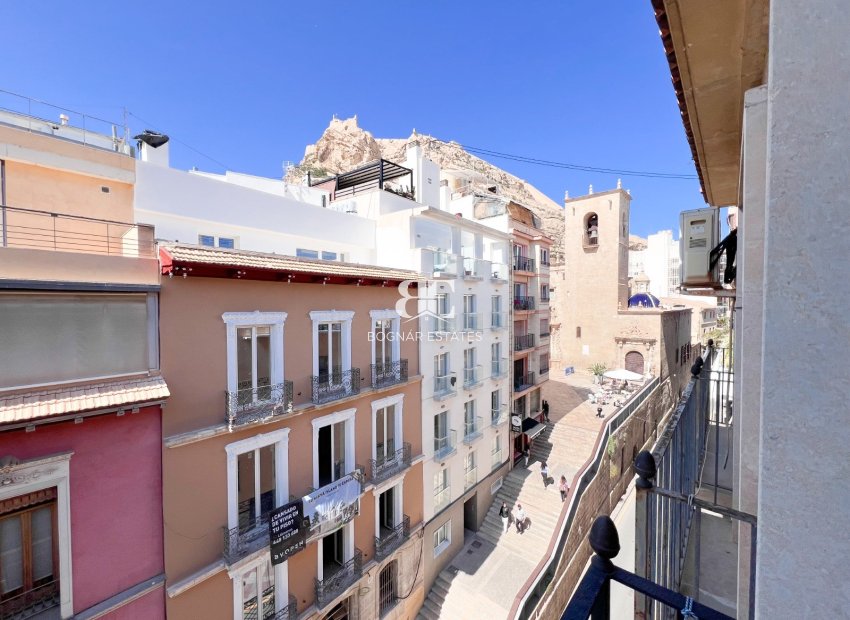 Herverkoop - apartment -
Alicante - Center