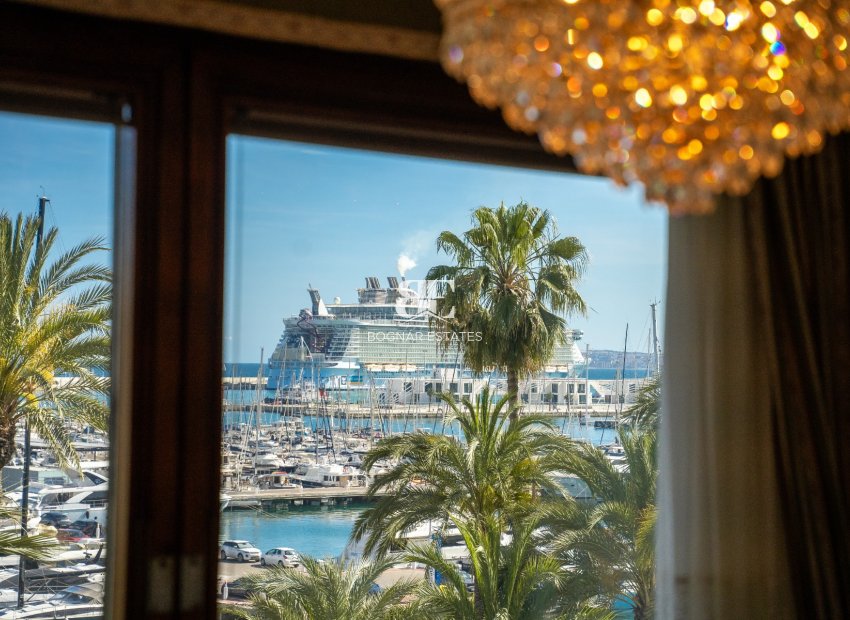 Herverkoop - apartment -
Alicante - - Centro  -