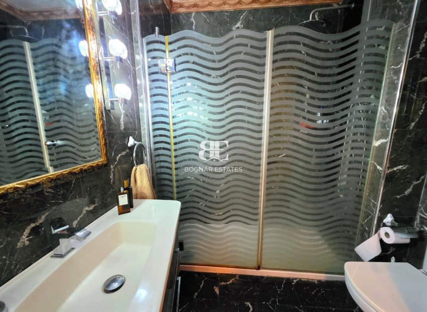 Herverkoop - apartment -
Alicante - Centro