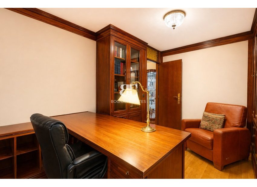 Herverkoop - apartment -
Alicante - - Centro  -