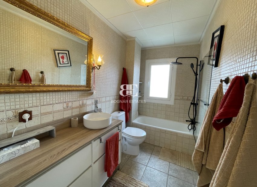 Herverkoop - apartment -
Almoradí - Centro