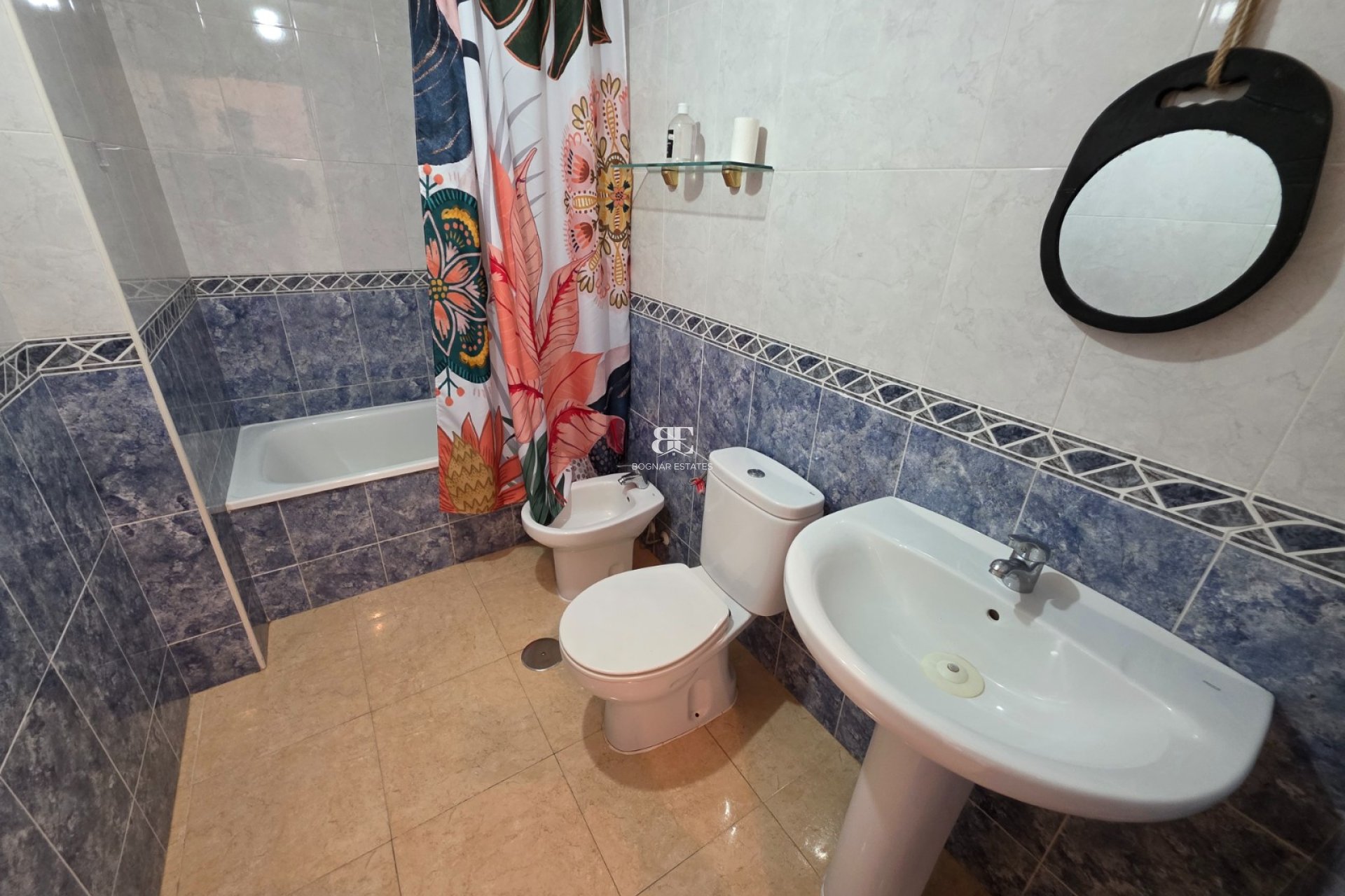 Herverkoop - apartment -
Almoradí - Centro