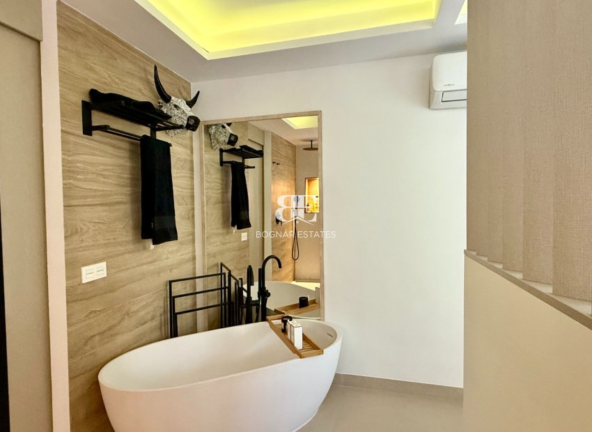 Herverkoop - apartment -
Benahavis - La Quinta