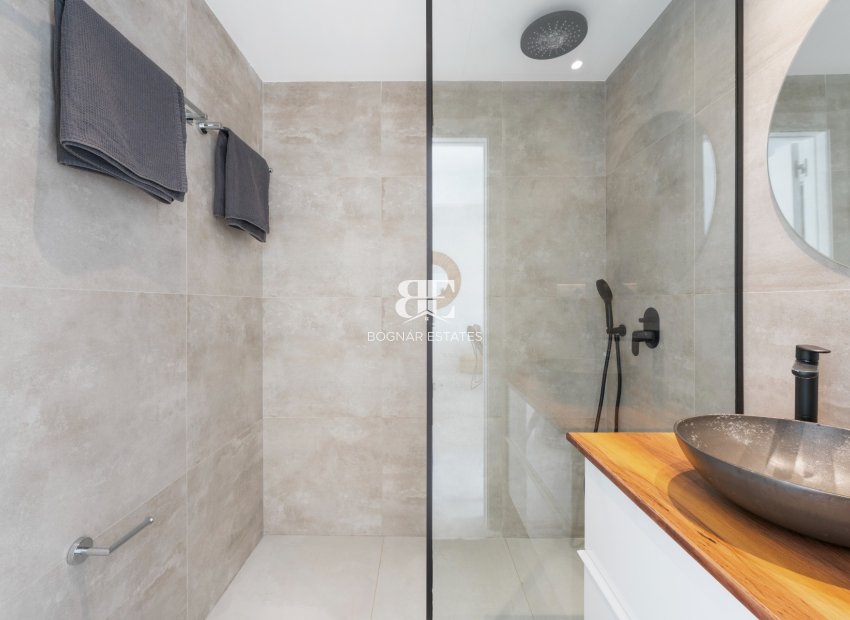 Herverkoop - apartment -
Benahavis - La Quinta