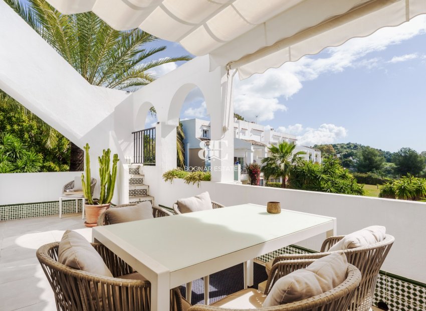 Herverkoop - apartment -
Benahavis - La Quinta