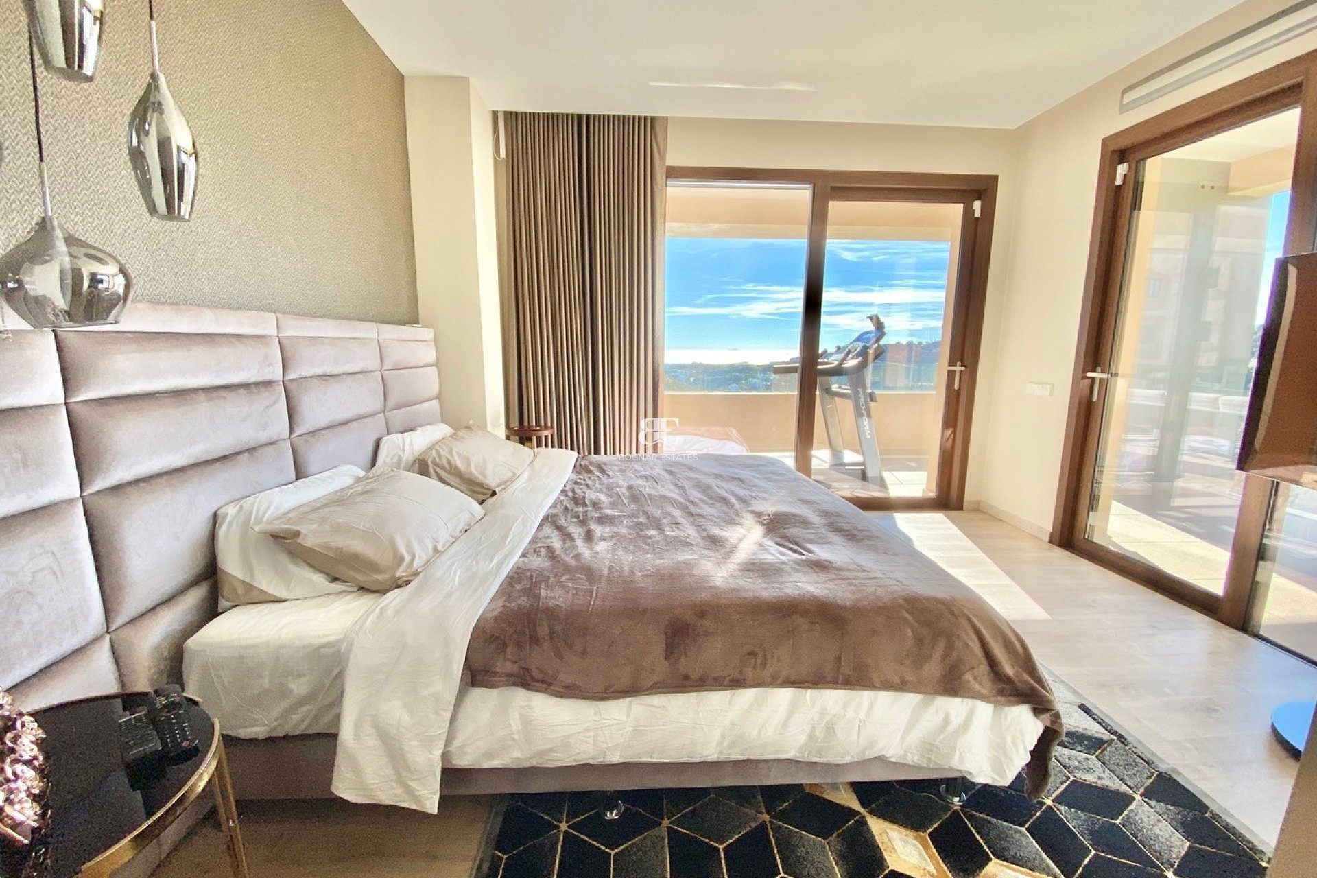 Herverkoop - apartment -
Benahavis - La Quinta