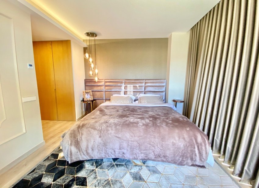 Herverkoop - apartment -
Benahavis - La Quinta