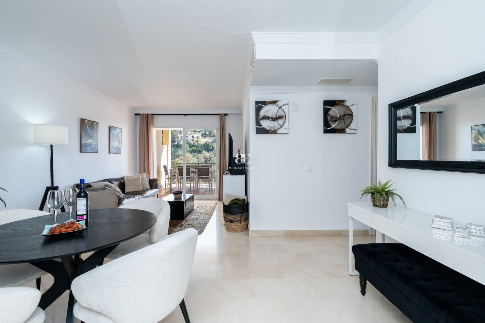 Herverkoop - apartment -
Benahavis - La Quinta