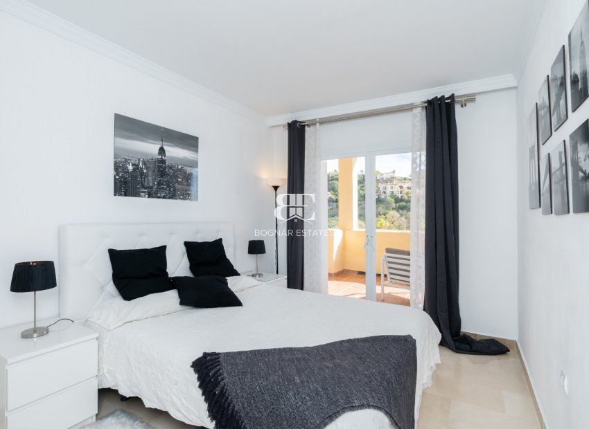 Herverkoop - apartment -
Benahavis - La Quinta