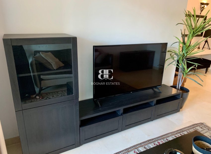 Herverkoop - apartment -
Benahavis - La Quinta