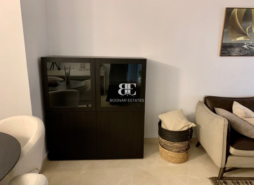 Herverkoop - apartment -
Benahavis - La Quinta