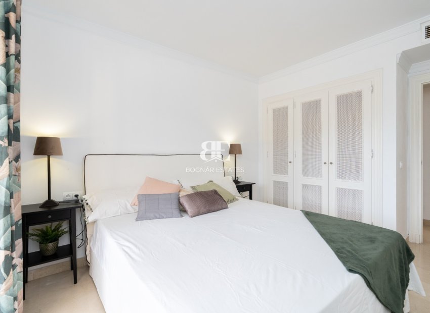 Herverkoop - apartment -
Benahavis - La Quinta