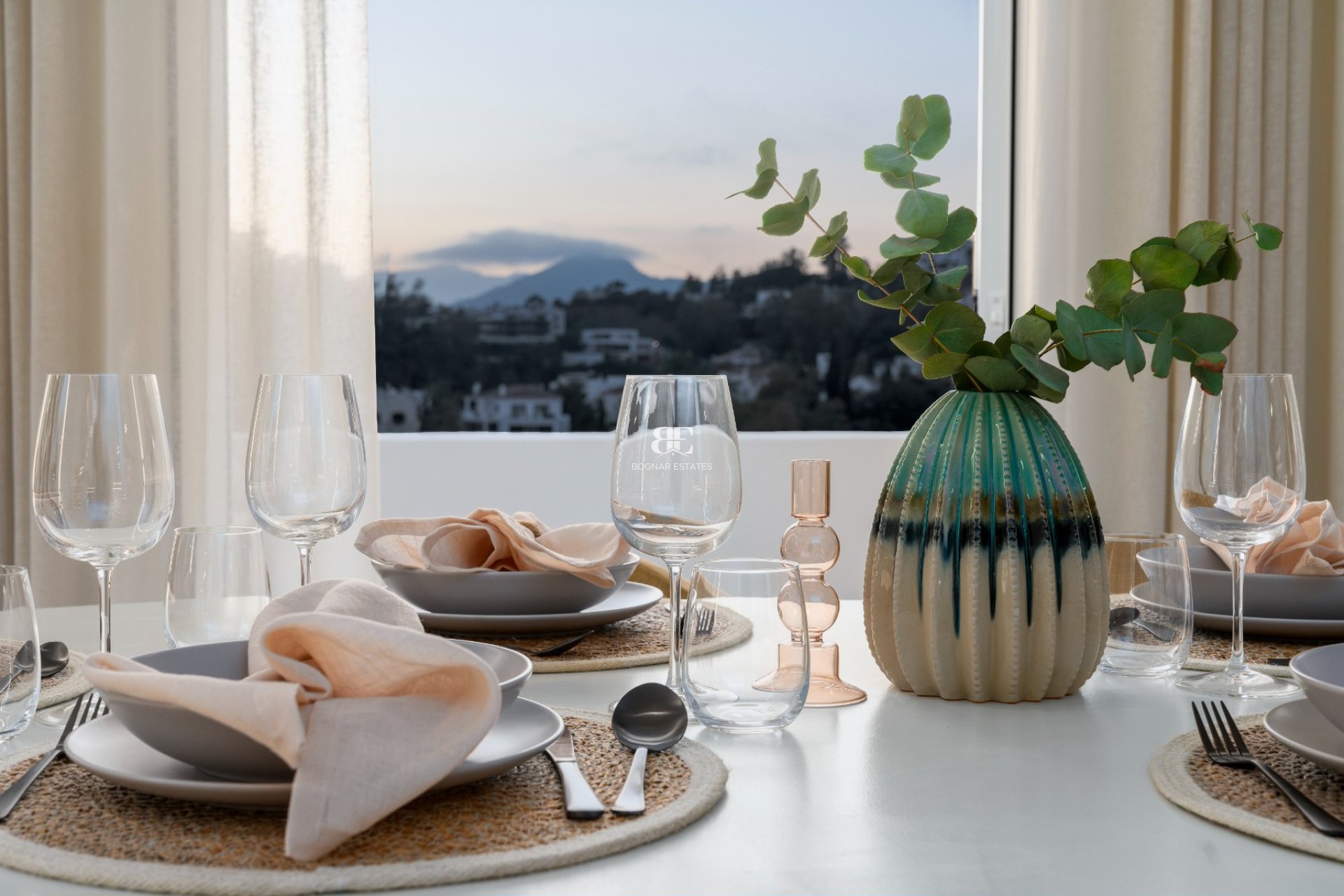 Herverkoop - apartment -
Benahavis - La Quinta