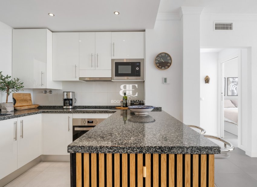 Herverkoop - apartment -
Benahavis - La Quinta