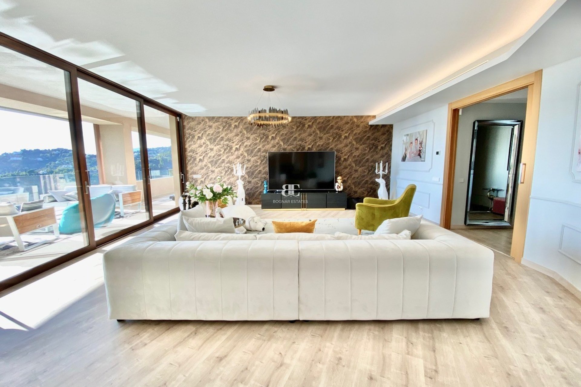 Herverkoop - apartment -
Benahavis - La Quinta