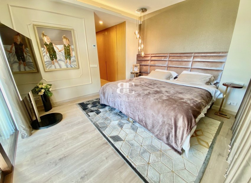 Herverkoop - apartment -
Benahavis - La Quinta