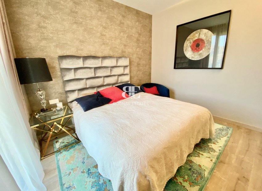 Herverkoop - apartment -
Benahavis - La Quinta