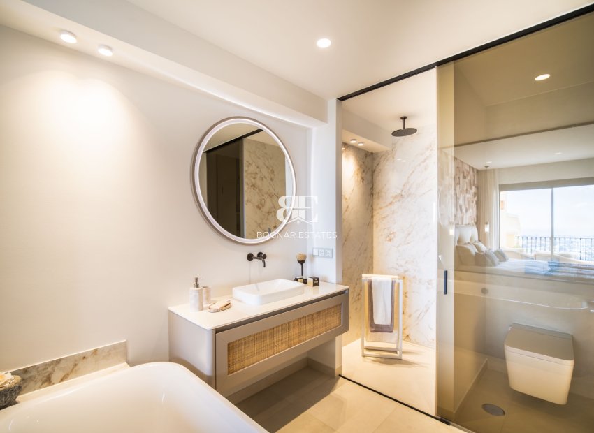 Herverkoop - apartment -
Benahavis - La Quinta