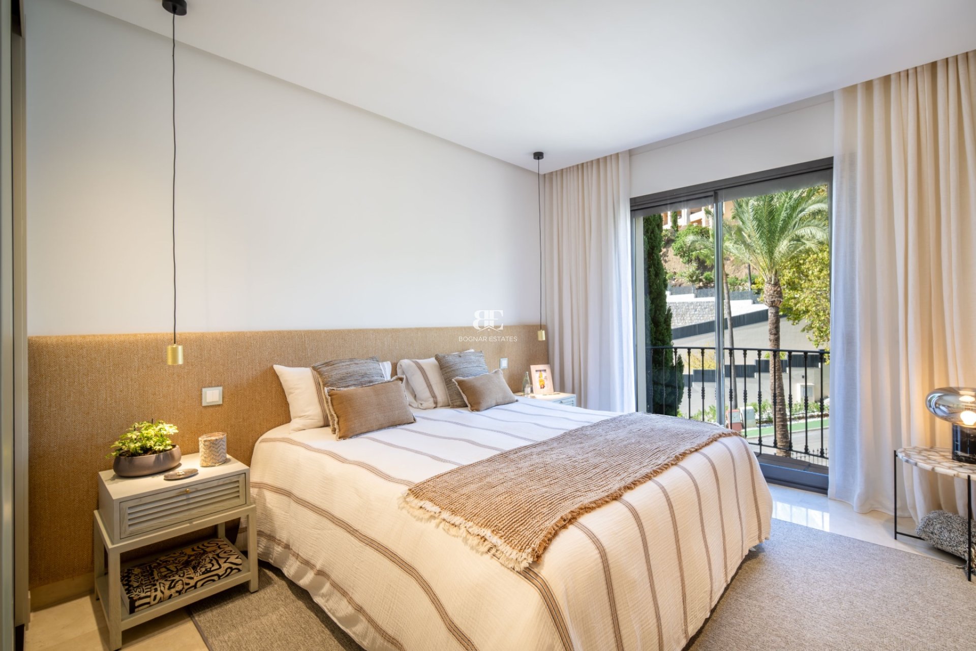 Herverkoop - apartment -
Benahavis - La Quinta