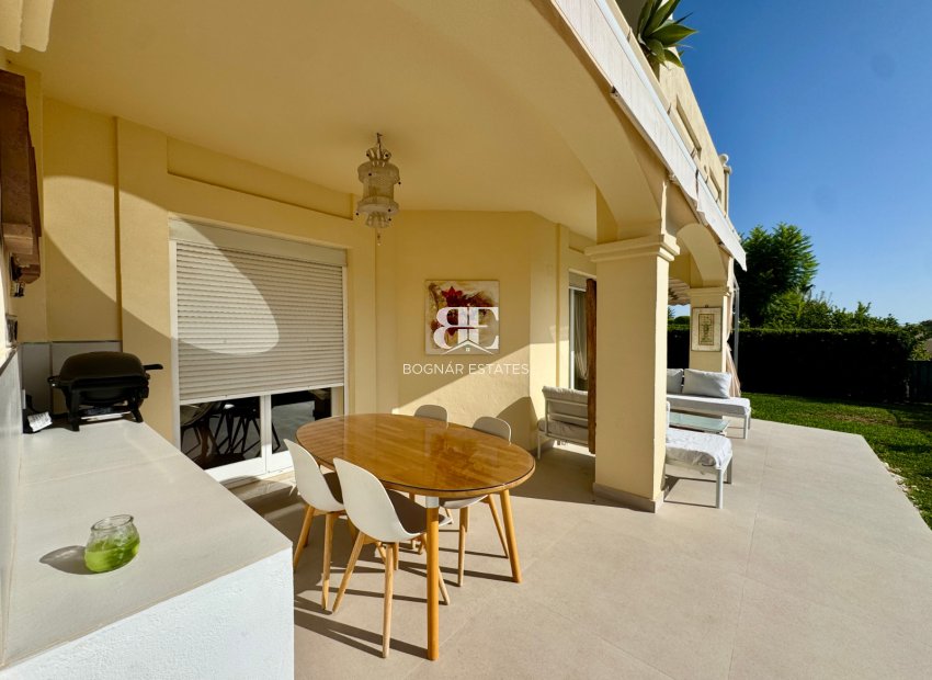 Herverkoop - apartment -
Benahavis - La Quinta