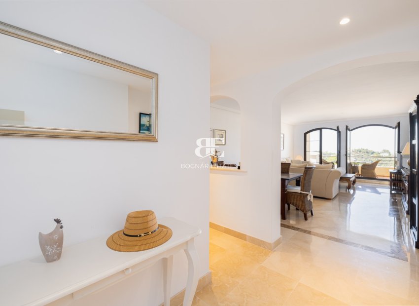 Herverkoop - apartment -
Benahavis - Los Arqueros