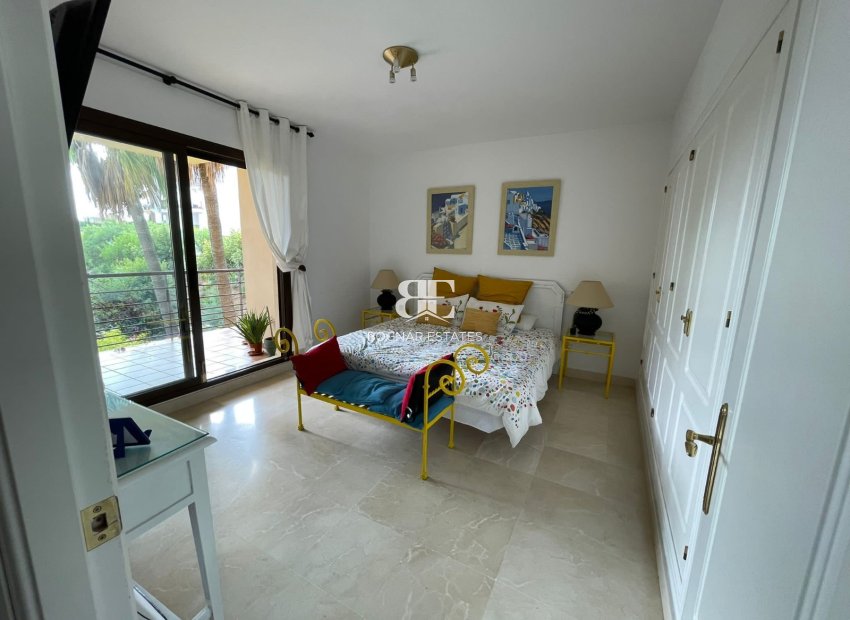 Herverkoop - apartment -
Benahavis - Los Arqueros
