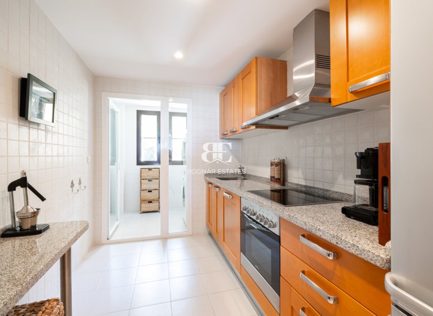 Herverkoop - apartment -
Benahavis - Los Arqueros
