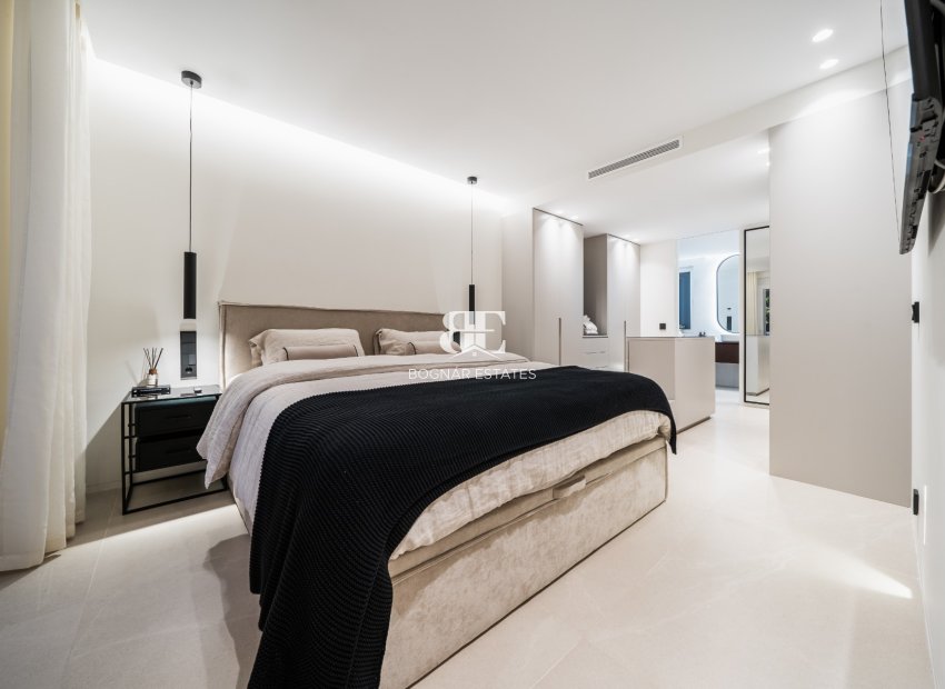 Herverkoop - apartment -
Benahavis - Puerto de los Almendros