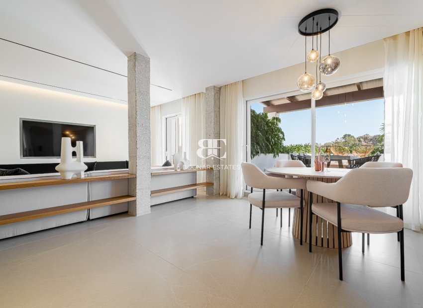 Herverkoop - apartment -
Benahavis - Puerto de los Almendros