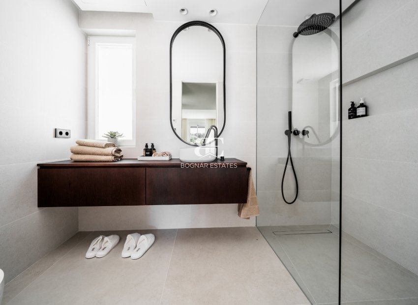 Herverkoop - apartment -
Benahavis - Puerto de los Almendros